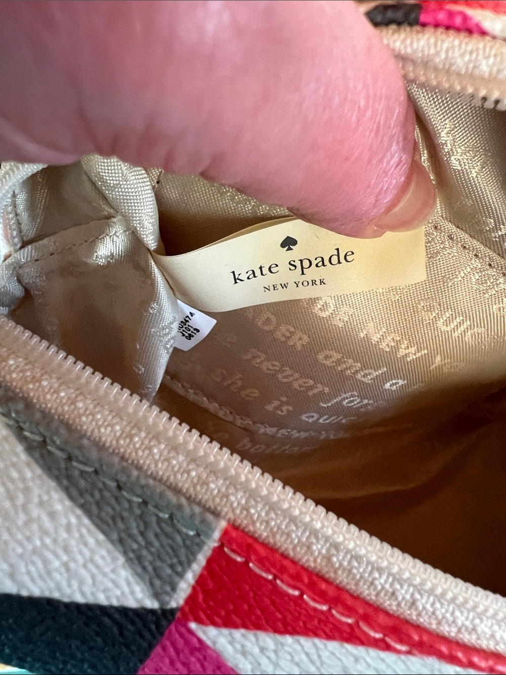 Kate Spade Medium Davie Brightwater Drive Cosmetic Case with Storybook Lining - Picture 12 of 12